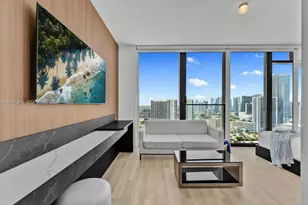 20 NE 11th St, Miami, FL 33132 - Photo 28