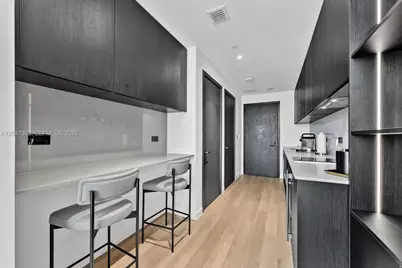 20 NE 11th St #3105, Miami, FL 33132 - Photo 24