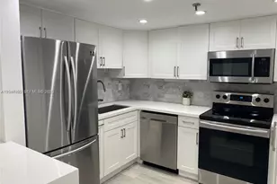 911 E Ponce De Leon Blvd, Coral Gables, FL 33134 - Photo 16
