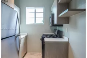715 Michigan Ave, Miami Beach, FL 33139 - Photo 4