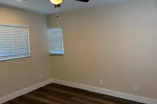 206 NE 1st Ct, Dania Beach, FL 33004 - Photo 10