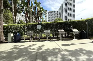 600 Three Islands Boulevard, Hallandale Beach, FL 33009 - Photo 24
