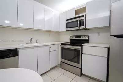 600 Three Islands Blvd #316, Hallandale Beach, FL 33009 - Photo 2