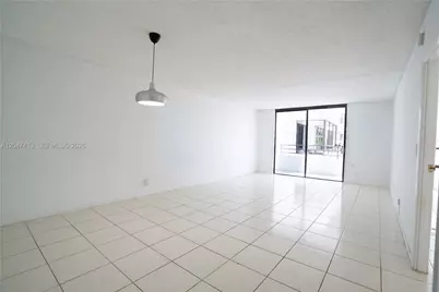 600 Three Islands Blvd #316, Hallandale Beach, FL 33009 - Photo 4