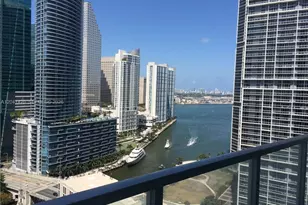 55 SE 6th St, Miami, FL 33131 - Photo 12