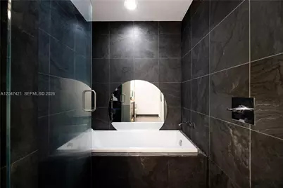 900 Biscayne Blvd #4205, Miami, FL 33132 - Photo 8