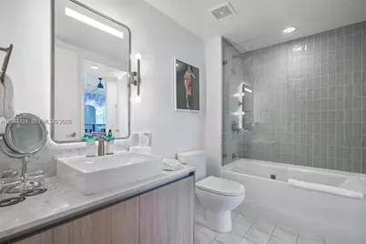 159 NE 6th St #3212, Miami, FL 33132 - Photo 8