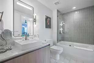 159 NE 6th St, Miami, FL 33132 - Photo 8