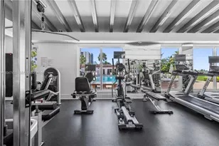 2457 Collins Ave, Miami Beach, FL 33140 - Photo 24