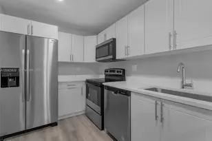 10373 NW 35th St, Coral Springs, FL 33065 - Photo 1