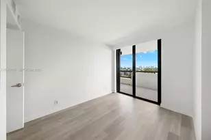 2555 Collins Ave, Miami Beach, FL 33140 - Photo 24