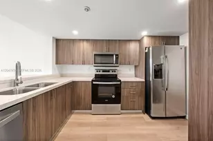 2555 Collins Ave, Miami Beach, FL 33140 - Photo 12