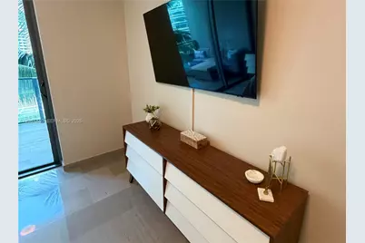 68 SE 6th St #906, Miami, FL 33131 - Photo 6