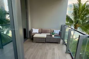 68 SE 6th St, Miami, FL 33131 - Photo 10