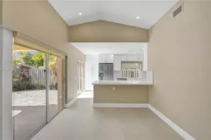 1361 Springside Dr, Weston, FL 33326 - Photo 10