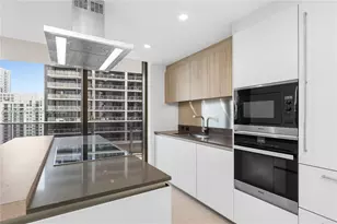 1000 Brickell Plaza, Miami, FL 33131 - Photo 14