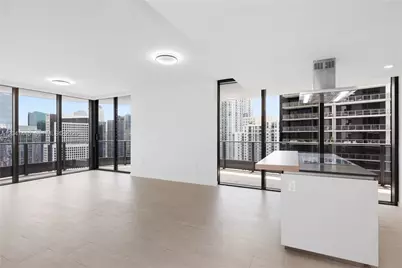 1000 Brickell Plz #4015, Miami, FL 33131 - Photo 8
