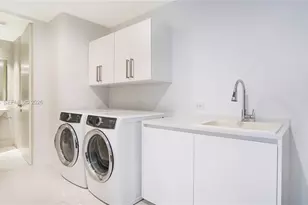 1000 Biscayne Blvd, Miami, FL 33132 - Photo 26