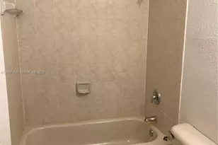 2432 SE 14th Ave, Homestead, FL 33035 - Photo 6