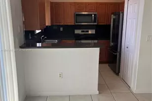 2432 SE 14th Ave, Homestead, FL 33035 - Photo 4