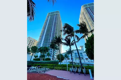 4775 Collins Ave #2305, Miami Beach, FL 33140 - Photo 28