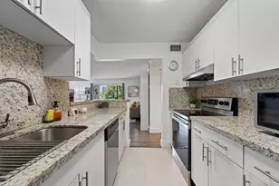 10381 N Kendall Dr, Miami, FL 33176 - Photo 10