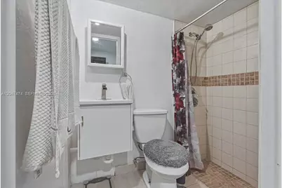 7850 W 16th Ave, Hialeah, FL 33014 - Photo 20