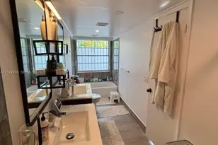 926 NE 27th Ave, Hallandale Beach, FL 33009 - Photo 12