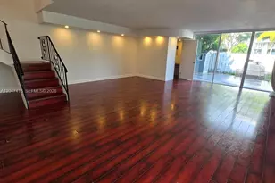 926 NE 27th Ave, Hallandale Beach, FL 33009 - Photo 8