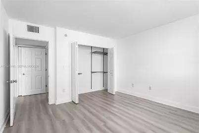 1155 Brickell Bay Dr #2206, Miami, FL 33131 - Photo 10