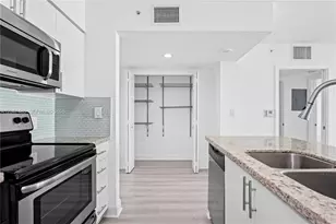 1155 Brickell Bay Dr, Miami, FL 33131 - Photo 10