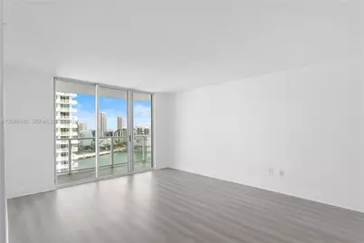 1155 Brickell Bay Dr #2206, Miami, FL 33131 - Photo 14
