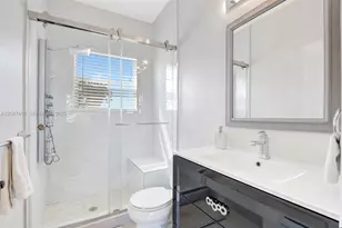 375 SW 16th St, Boca Raton, FL 33432 - Photo 40