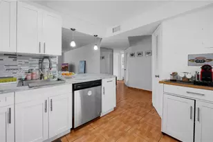 1101 NE 191st St, Miami, FL 33179 - Photo 4