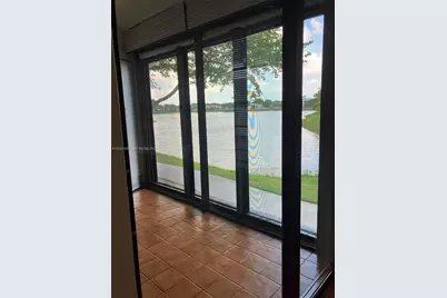 204 Lake Pointe Dr #208, Oakland Park, FL 33309 - Photo 8