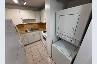 10000 NW 80th Ct #2262, Hialeah Gardens, FL 33016 - Photo 8