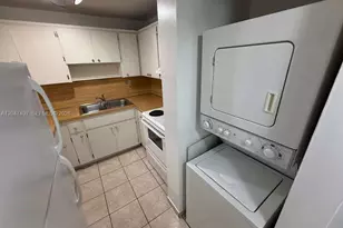 10000 NW 80th Ct, Hialeah Gardens, FL 33016 - Photo 8