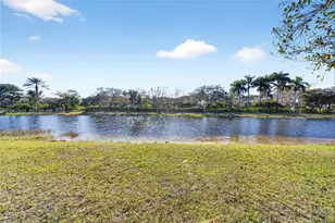 1325 Chenille Cir, Weston, FL 33327 - Photo 18