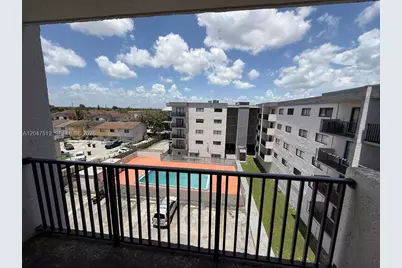 6950 W 6th Ave #509, Hialeah, FL 33014 - Photo 8
