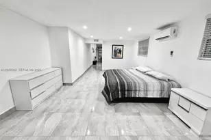 947 NE 149th St, Miami, FL 33161 - Photo 20