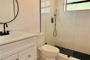 8201 Byron Ave, Miami Beach, FL 33141 - Photo 10