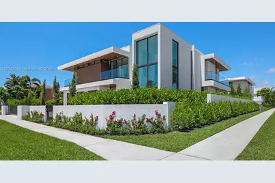 1099 NE 4th Ave, Boca Raton, FL 33432 - Photo 6