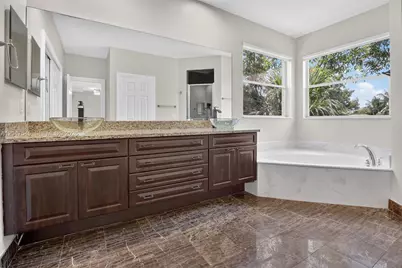 12410 SW 1st St, Plantation, FL 33325 - Photo 30
