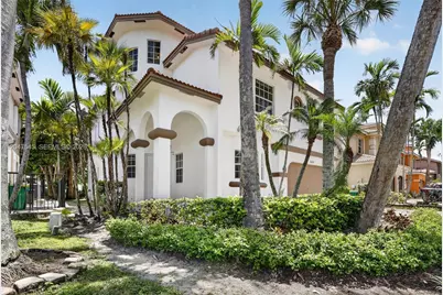 12410 SW 1st St, Plantation, FL 33325 - Photo 2