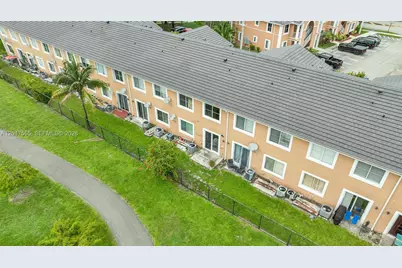 17820 NW 73rd Ave #103-1, Hialeah, FL 33015 - Photo 30
