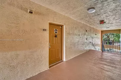 215 SW 117th Ter #14306, Pembroke Pines, FL 33025 - Photo 10