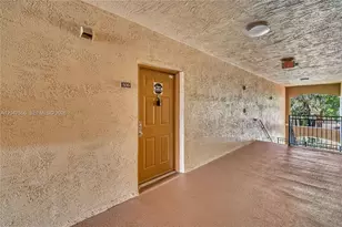 215 SW 117th Terrace, Pembroke Pines, FL 33025 - Photo 10
