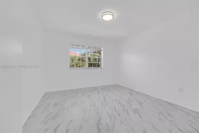 215 SW 117th Ter #14306, Pembroke Pines, FL 33025 - Photo 32