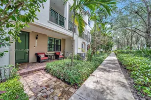 11355 SW 14th St, Pembroke Pines, FL 33025 - Photo 2
