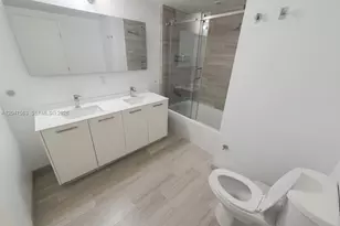 1300 Brickell Bay Dr, Miami, FL 33131 - Photo 8